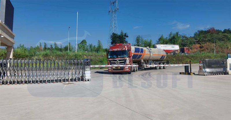 智慧危貨停車場：以科技解鎖安全密碼，守護(hù)化工園區(qū)生命線